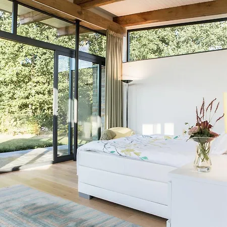 Вилла Luxurious Villa With Private Garden In Durbuy Дюрбюи