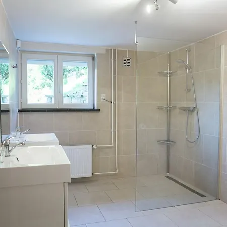 Luxurious With Private Garden In Villa *